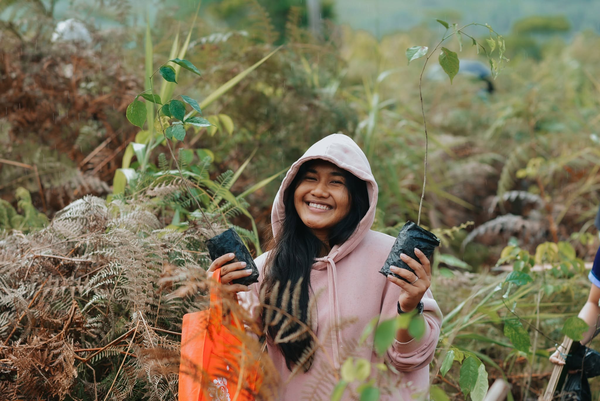 Graduating Students Tree Planting Activity